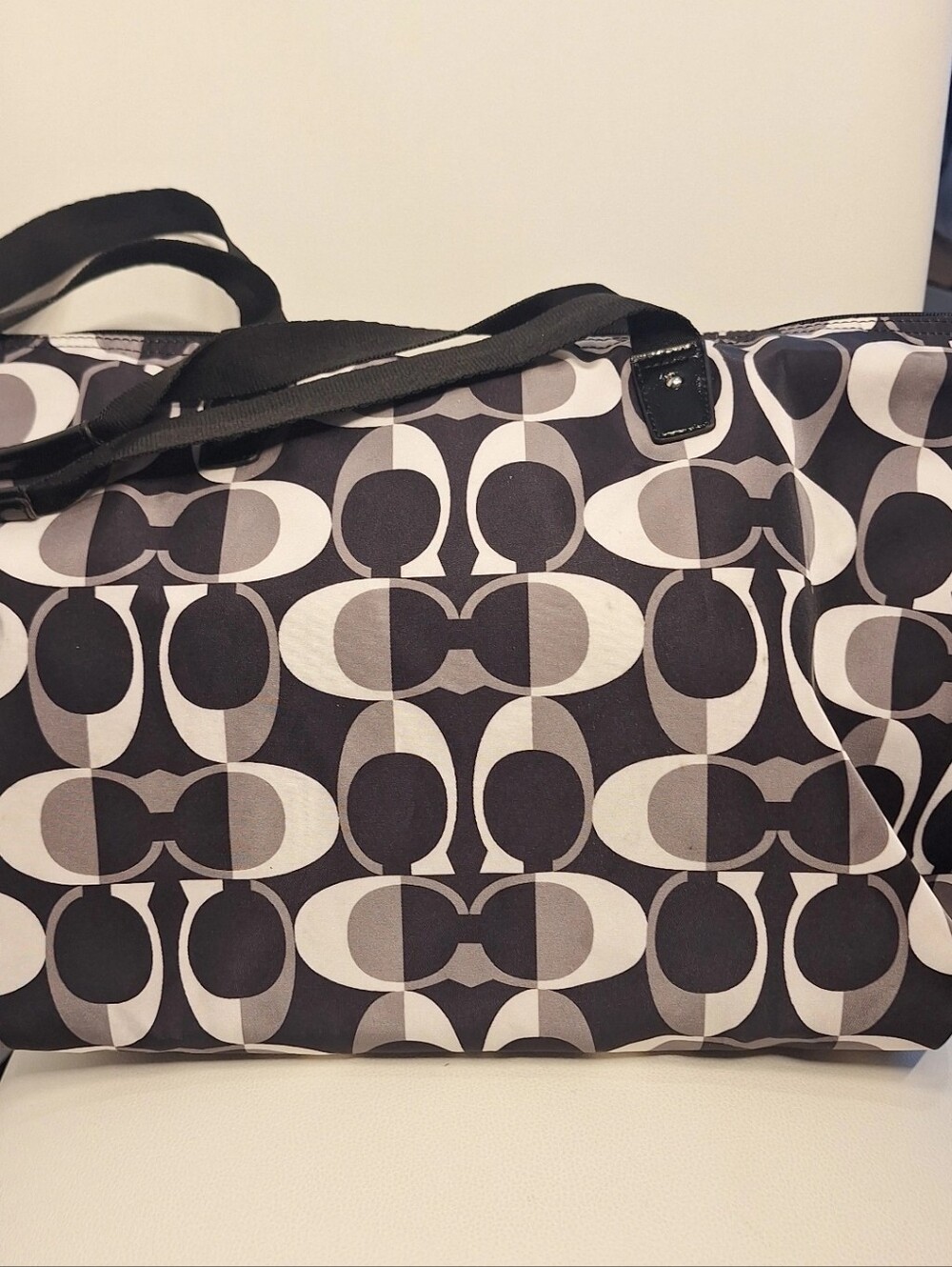Coach Black, White & Gray Poppy Gpam Signature Tote w/ Matching Pouch EUC - Picture 7 of 11